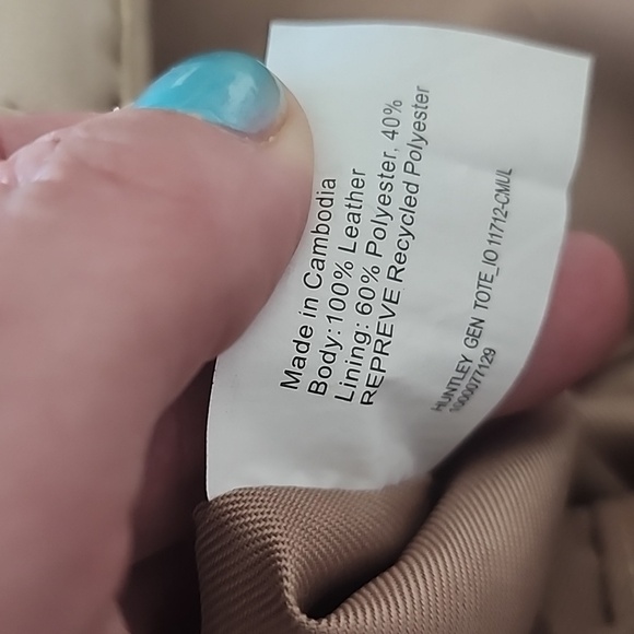 The Sak Huntley Leather Laser Cut Cream Xl Tote Bag - Picture 10 of 11